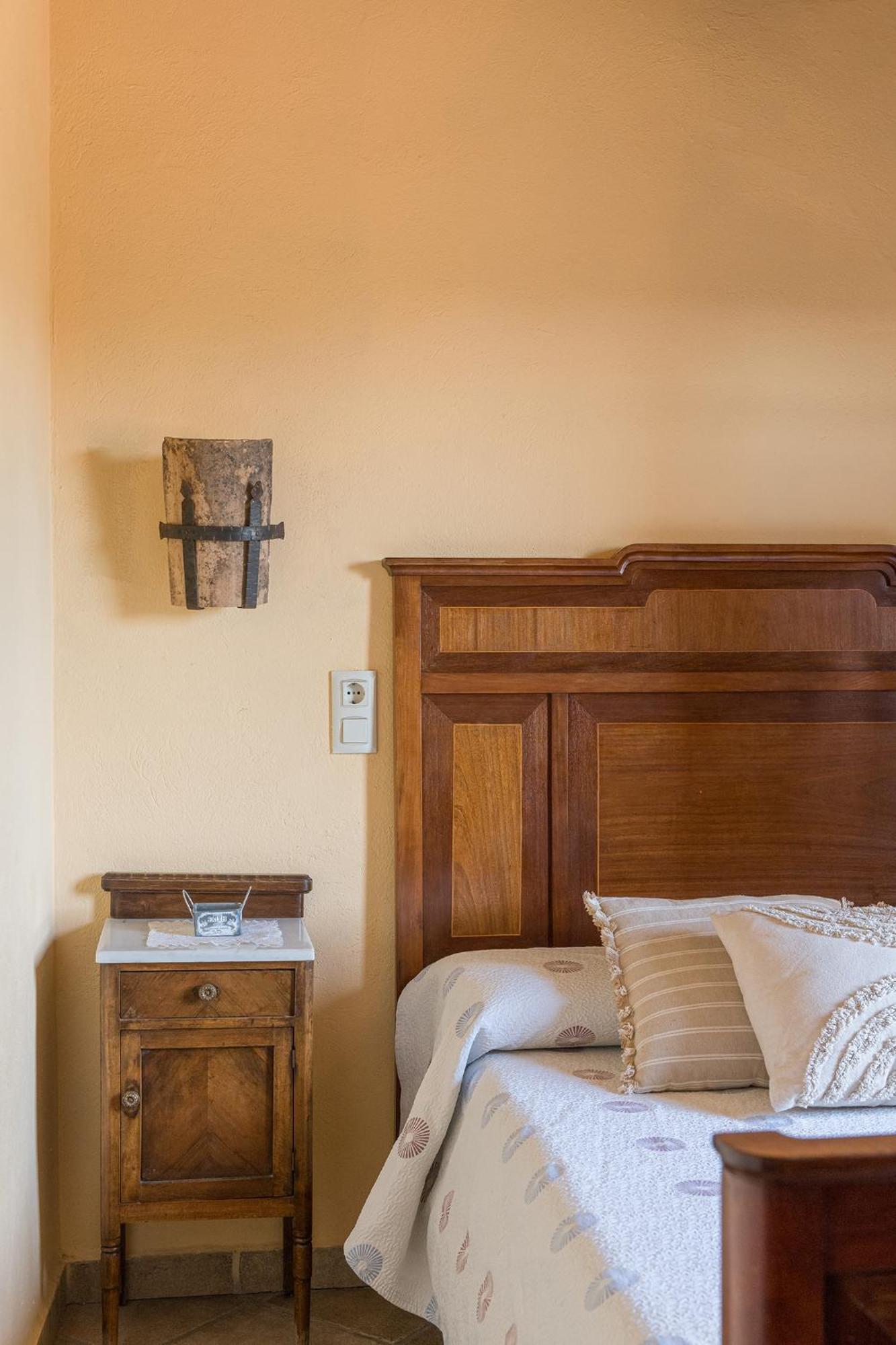 Cal Carulla Guest House L'Astor Екстериор снимка